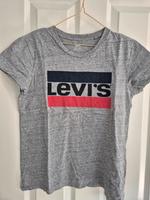 T-Shirt Levis grau / rot Schwachhausen - Bürgerpark Vorschau