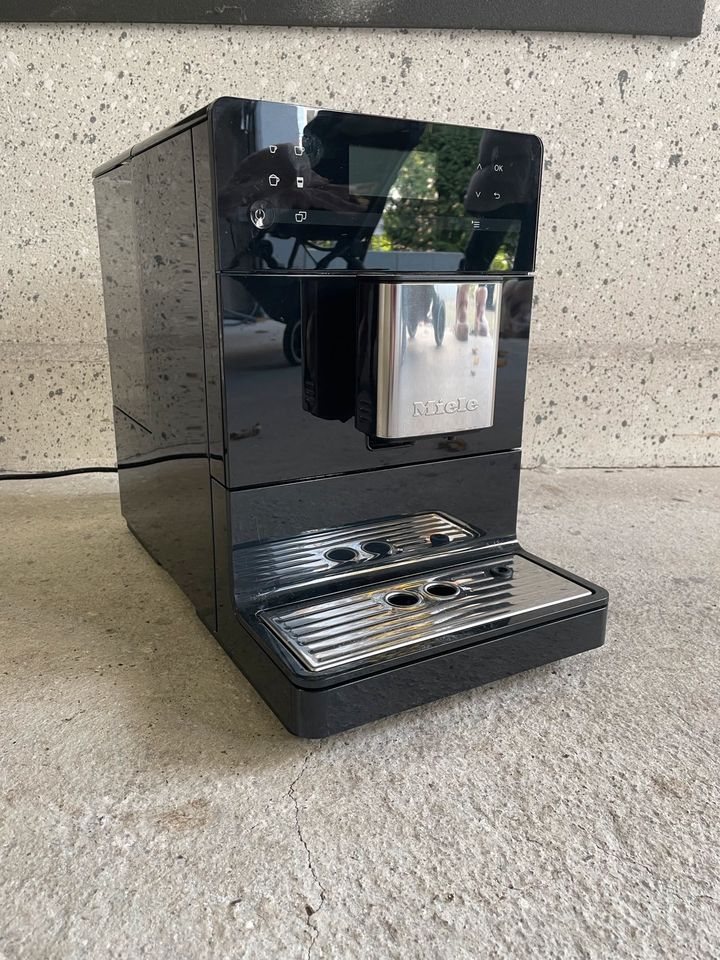 Miele 5410 Silence Kaffeevollautomat in Köln