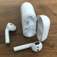 Airpod 1 Generation - Case & 2 Hörer Nordrhein-Westfalen - Krefeld Vorschau