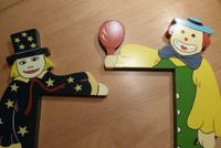 Clowns aus Holz für Türrahmen Kinderzimmer Dekoration Niedersachsen - Wedemark Vorschau