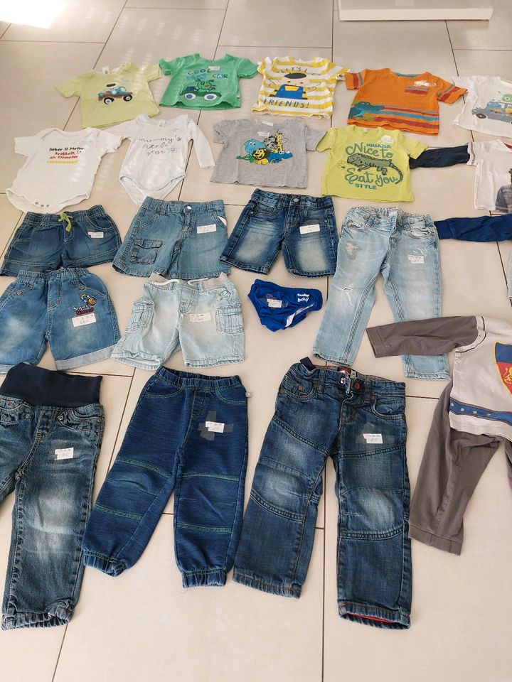 Kleidungspaket XXL Jungen Größe 86 / 92 Hosen Shirts in Breitungen