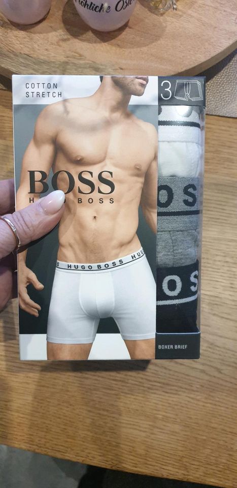 Neu! BOSS BOXERSHORTS GR S in Kottenheim