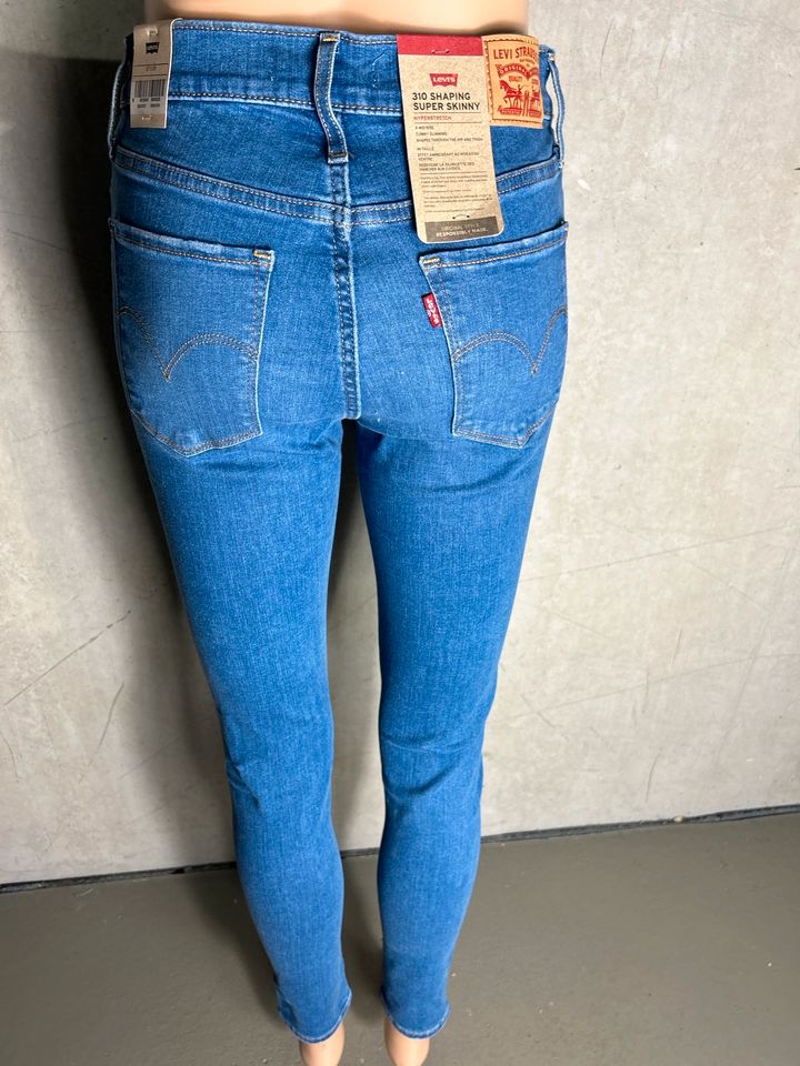 Levi’s 310 shaping super skinny jeans neu 26 27 L32 in Erlabrunn