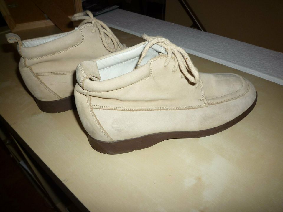 Timberland Damen Schuhe Nubukleder beige UK 8,5 / EU 39,5 in Freiburg im Breisgau