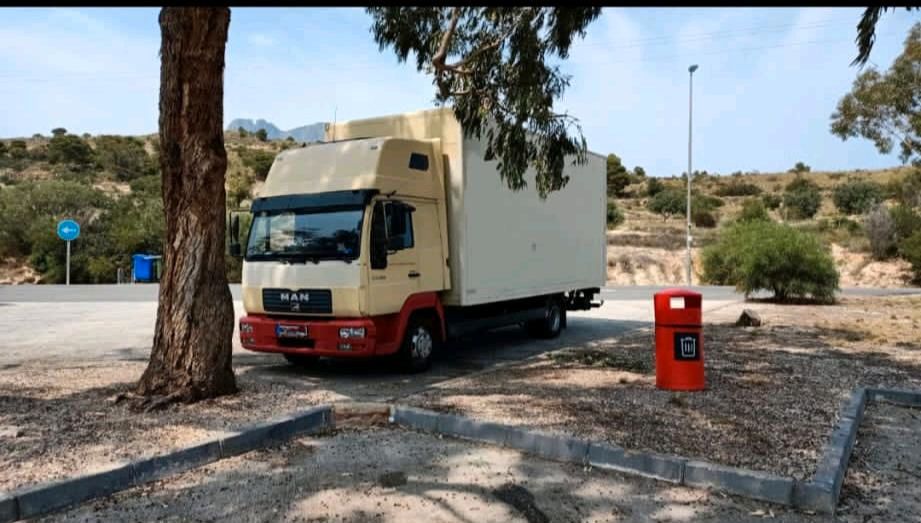 Transporte Umzüge Sonderfahrten Spanien Mallorca Andalusien Portu in Velbert