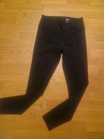 Schwarze enge Hose Sporthose Leggins Arism *UNIQLO* Größe M/38 Düsseldorf - Gerresheim Vorschau