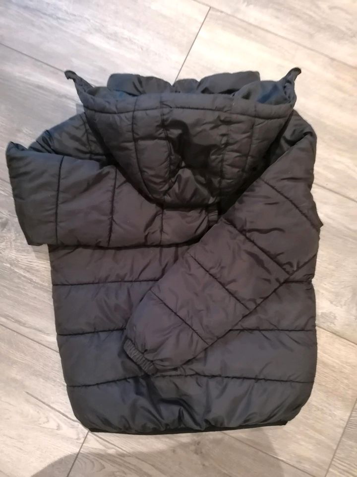 H&M Jacke mit Kapuze /Warme Jacke /Winter Jacke in Römstedt