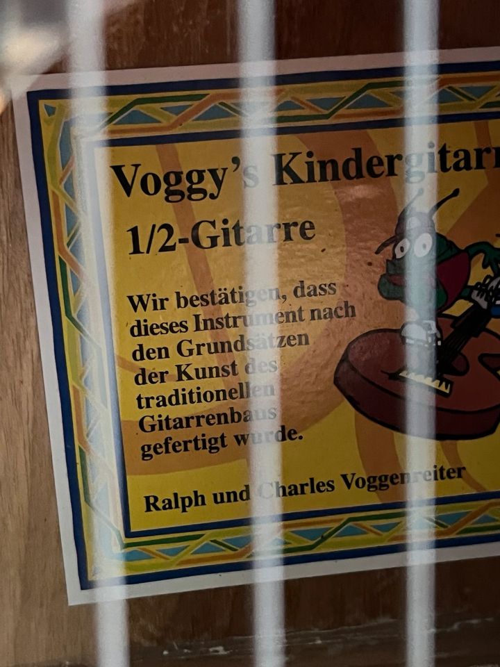 Voggenreiter Kindergitarre 1/2 Größe aus Holz in Düsseldorf