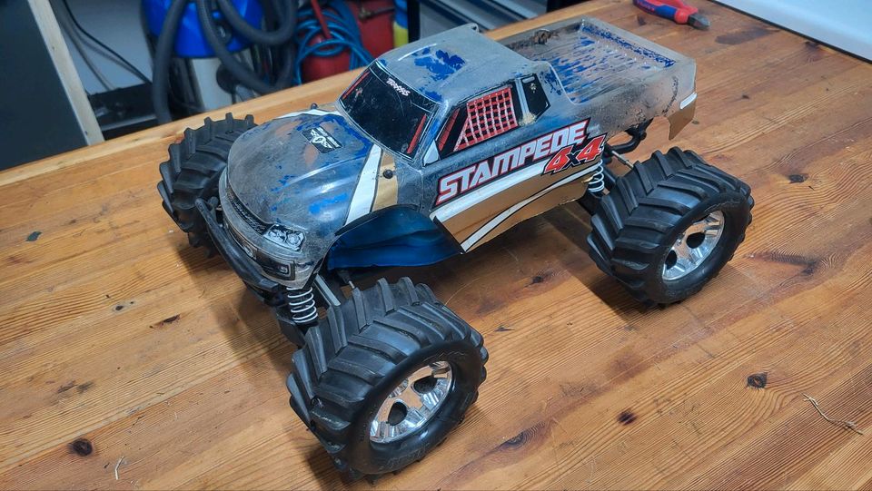 Traxxas Stampede 4x4 VXL brushless RC car Monstertruck in Hamburg