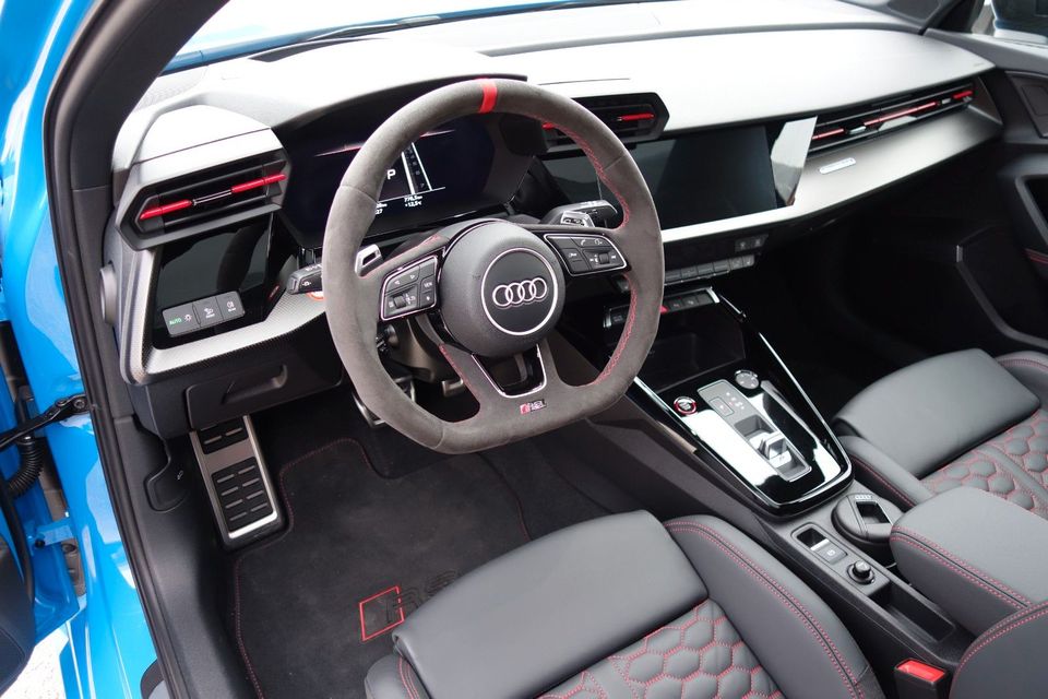 Audi RS 3"Matrix"Carbon"Keramik"290 km/h"NP 96.300€" in Holzheim a.d. Donau
