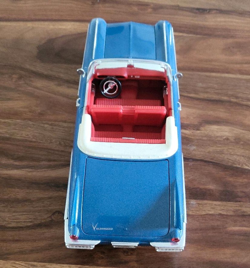 Modellauto 1:18 Cadillac Eldorado in Glückstadt