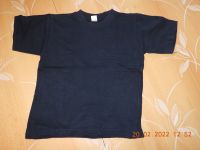 dunkel blaues T-Shirt Gr. 98 / 104 Berlin - Hohenschönhausen Vorschau