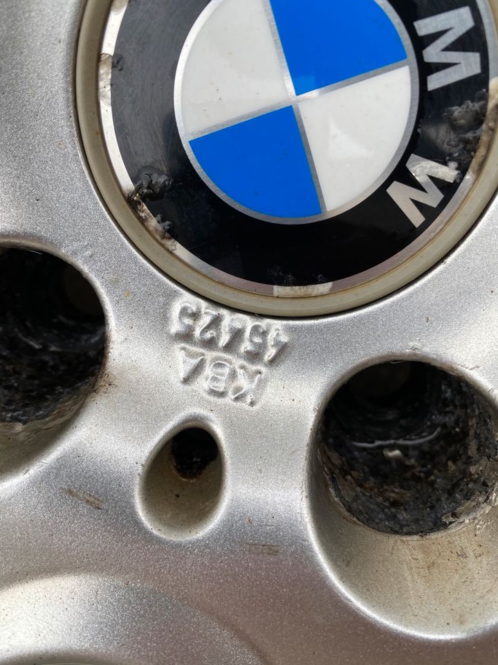 BMW Winterreifen Winterräder 225 / 55 R16 in Chemnitz