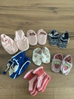 Baby Mädchen Schuhe Hausschuhe gestrickt 6-18 Monate Nordrhein-Westfalen - Mönchengladbach Vorschau