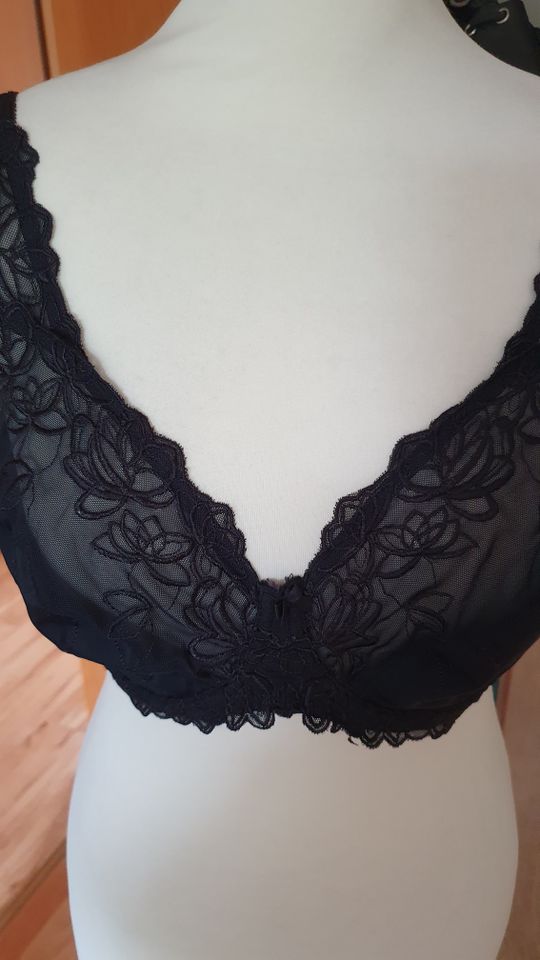 Hunkemöller Damen BH 80E schwarz Spitze NEU in Lilienthal