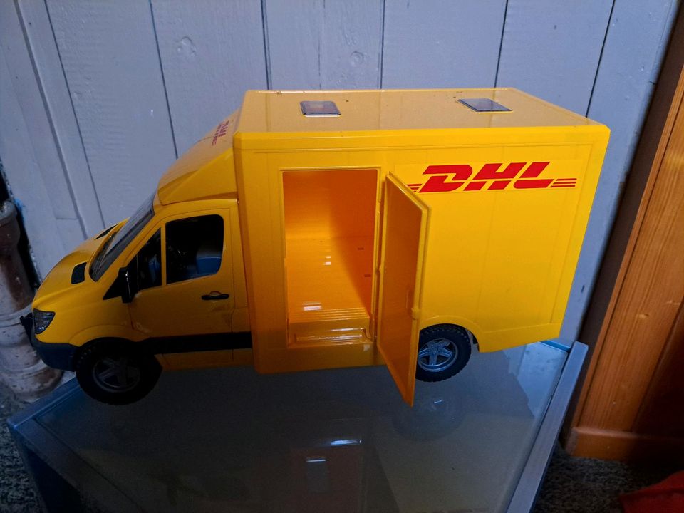 Bruder "DHL" Transporter in Herdecke