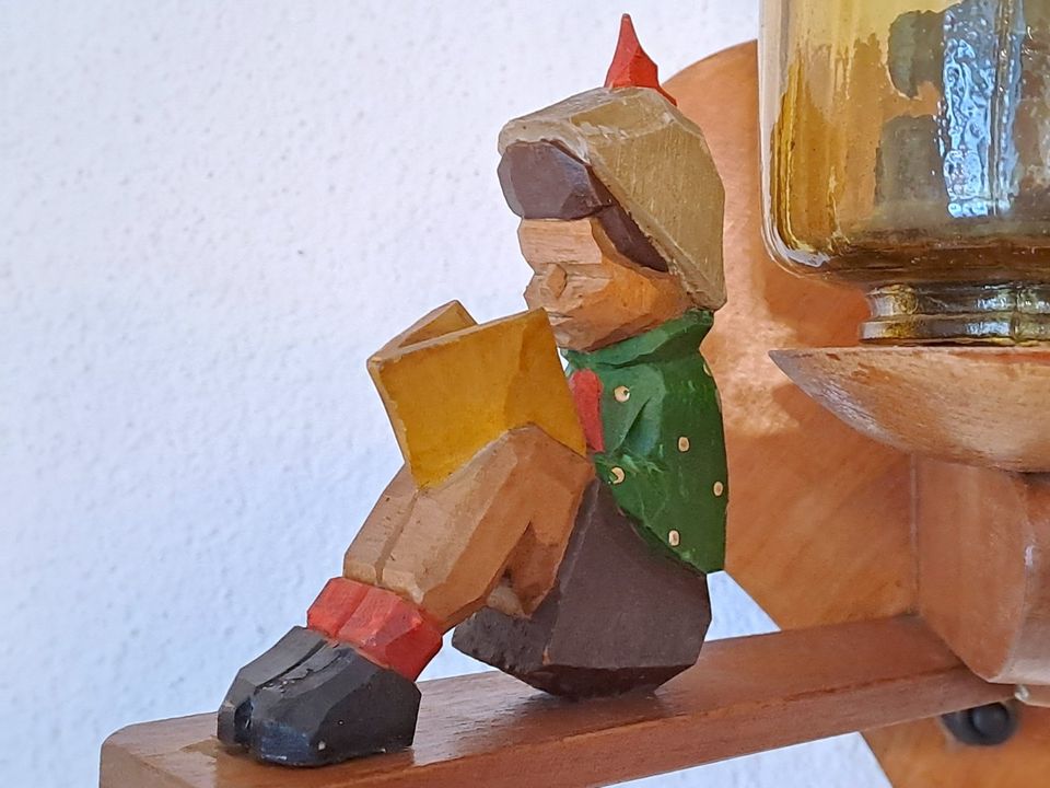 Wandlampe ZICO Kinderzimmer Holzfigur Bücherwurm Vintage 50/60er in Dresden