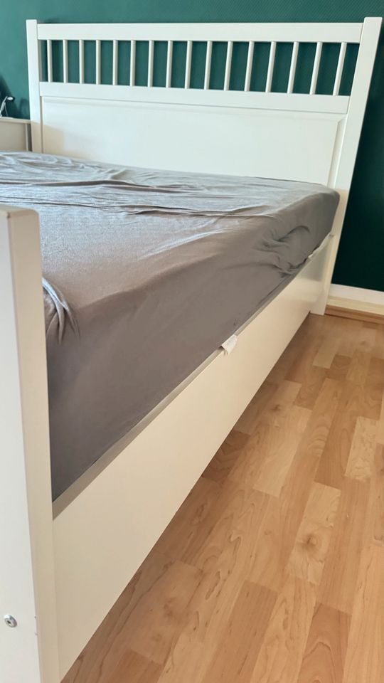 Ikea Hemnes Bett 160x200 in Velbert