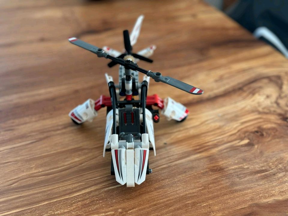 Ultraleicht-Hubschrauber (Lego Technik-42057) in Bad Segeberg