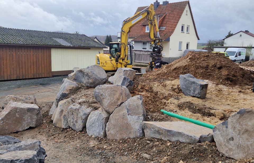 1000 kg Naturstein Basalt Quader Naturgebrochen 40- 60 cm in Langgöns