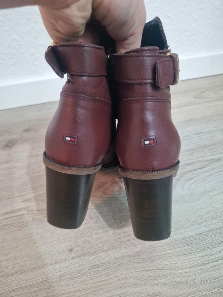 Tommy Hilfiger Stiefel Schuhe Stiefeletten Gr.38 TH Original in Hagen