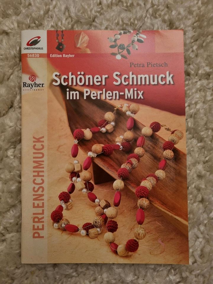 Schöner Schmuck im Perlen-Mix von Petra Pietsch in Wolfsburg