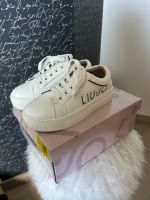 LIU-JO Sneaker in Größe 32 *top* Nordrhein-Westfalen - Blankenheim Vorschau