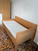 Bett Bettgestell 90 cm Einzelbett Holz Buche - top Zustand Berlin - Mitte Vorschau