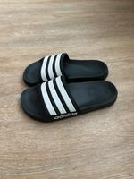 Adidas Badeschuhe Adiletten Latschen Sandalen Gr. 39 Nordrhein-Westfalen - Krefeld Vorschau