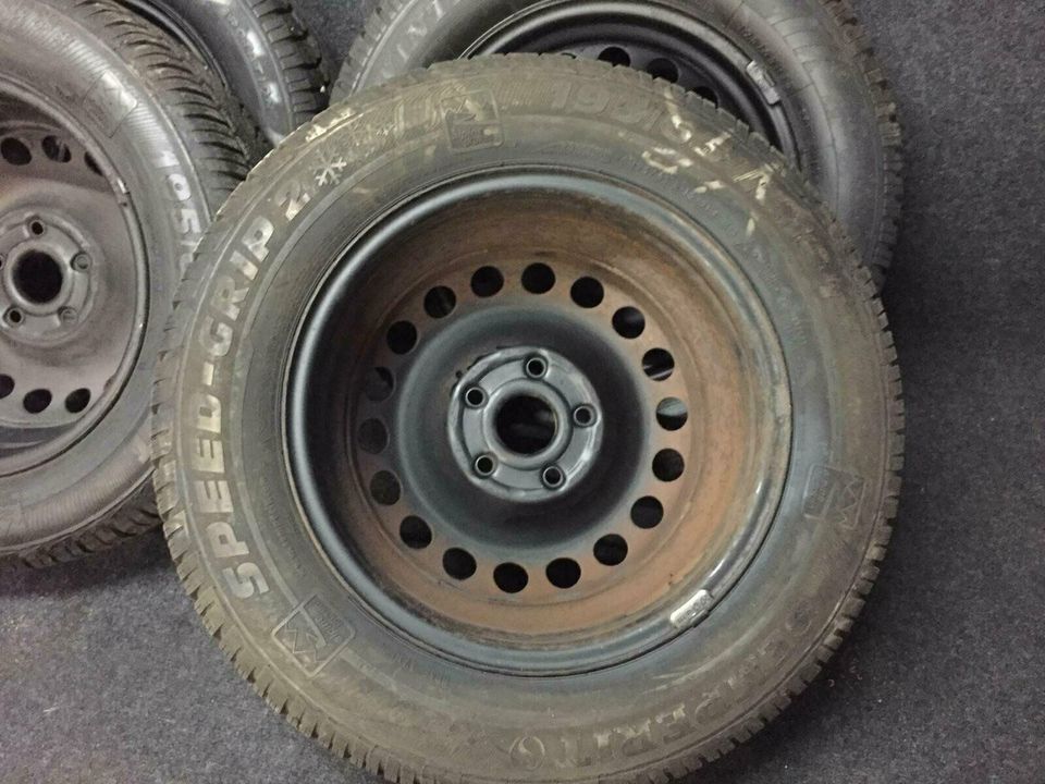 4x Winterräder Stahlfelgen 195/ 65 R15 91T M+S VW / SKODA/ SEAT in Spremberg