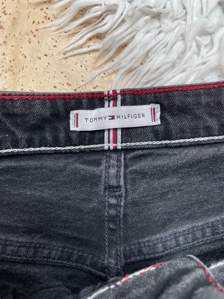 Jeans Tommy Hilfiger in Emmendingen