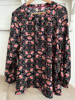 Street One, schwarze Bluse mit Blumenranken in XXL/44 Obervieland - Habenhausen Vorschau