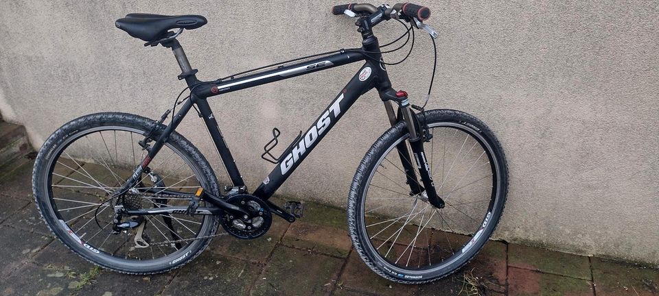 GHOST MOUNTAINBIKE SE 1800 - 26" schwarz matt in Burgthann 