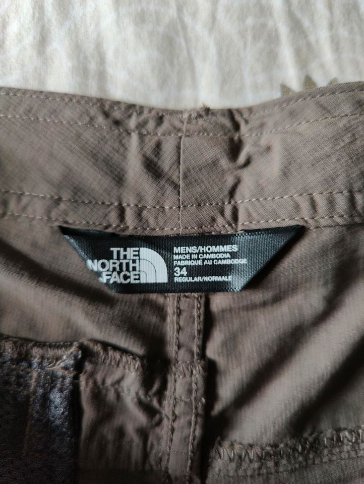 North Face Herren Shorts Gr. 34 in Mahlow