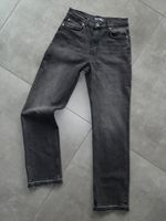 YEZZ - Jeans grau Gr. 28 – L 34 Loose Fit, Neuwertig! Nordrhein-Westfalen - Geldern Vorschau