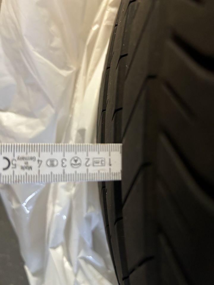 Satz Sommerreifen Dunlop SP Sport Max 235/45 R19 99V in Lotte