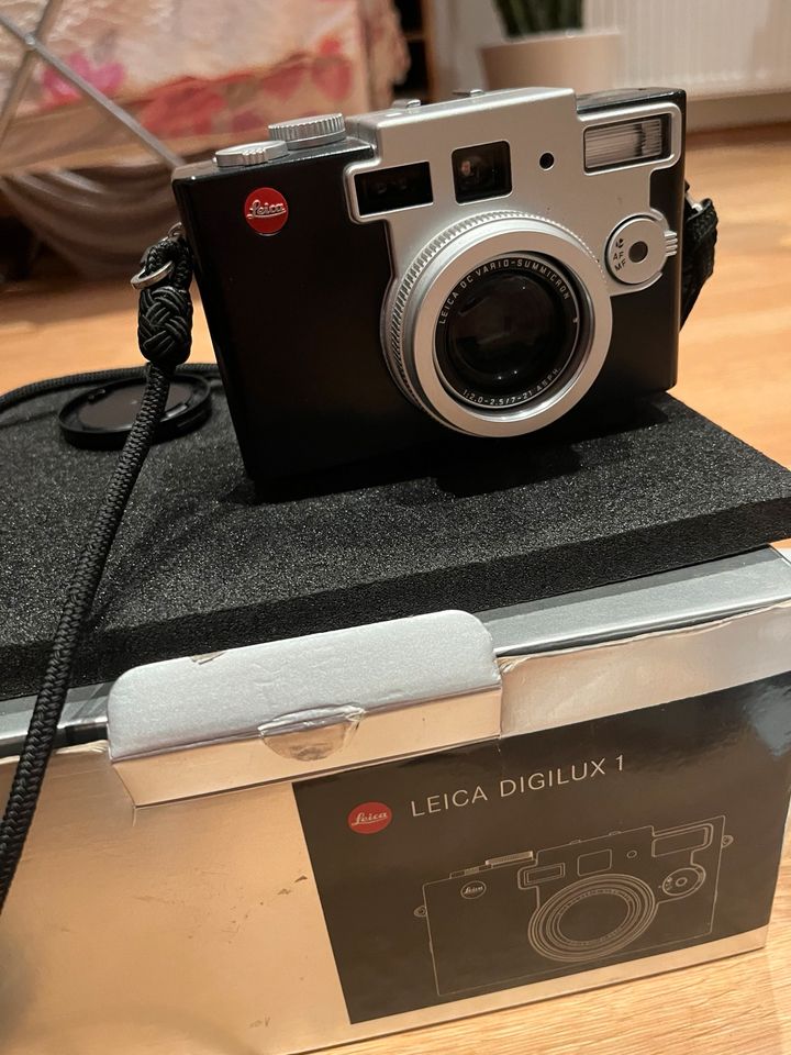 Leica Digilux 1 Retro Digitalkamera Kamera Sammlerzustand in Regensburg