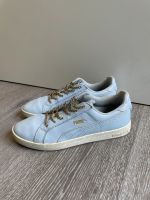 Puma Sneaker hellblau Kettenschnürsenkeln in Gold, Stockholmstyle München - Schwabing-West Vorschau