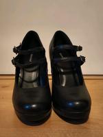 Schuhe zu verkaufen Nordrhein-Westfalen - Eitorf Vorschau