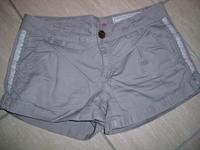 schicke Esprit Shorts / kurze Hose Gr. XS NEUWERTIG grau Nordrhein-Westfalen - Bönen Vorschau