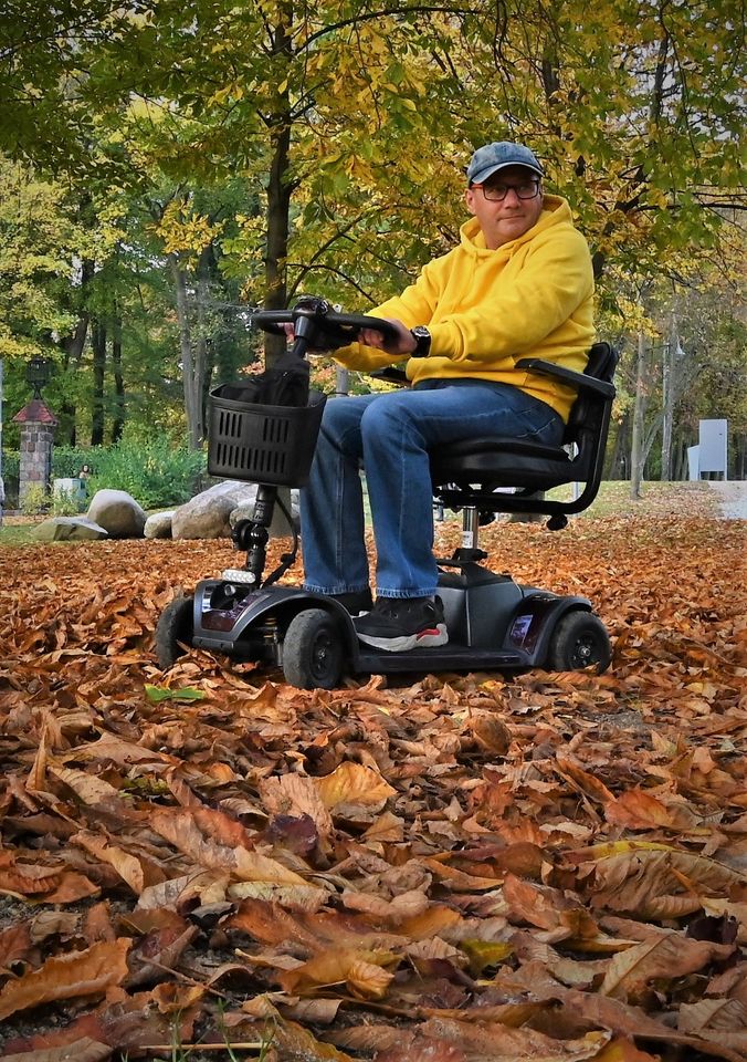 Excel Xena Reisemobil Elektromobil Seniorenmobil Elektroscooter in Malschwitz