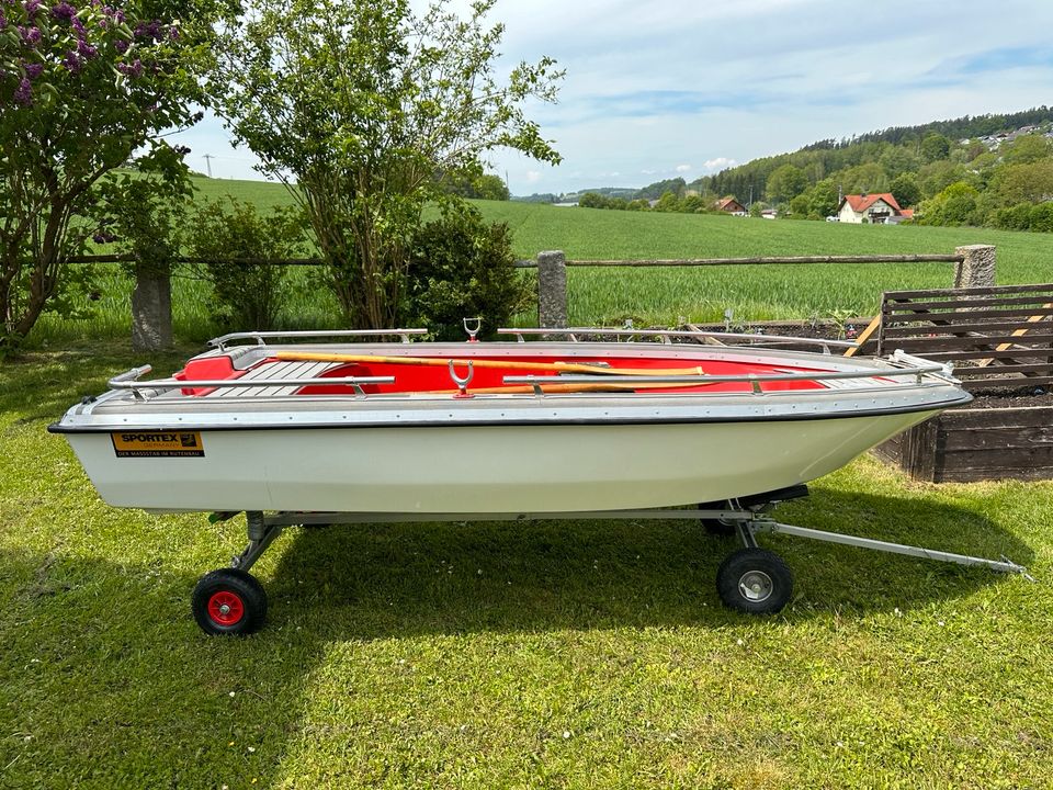 Meine Boot BAVARIA! Mit Handwagen in Essenbach