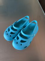 Crocs Badeschuhe Sandalen Mädchen Gr. C9 Gr. 26/27 Nordrhein-Westfalen - Rietberg Vorschau