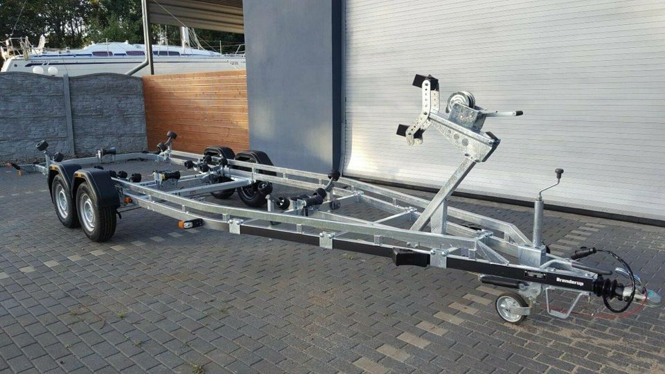 Brenderup Bootstrailer 2500Kg NEU in Frankfurt (Oder)