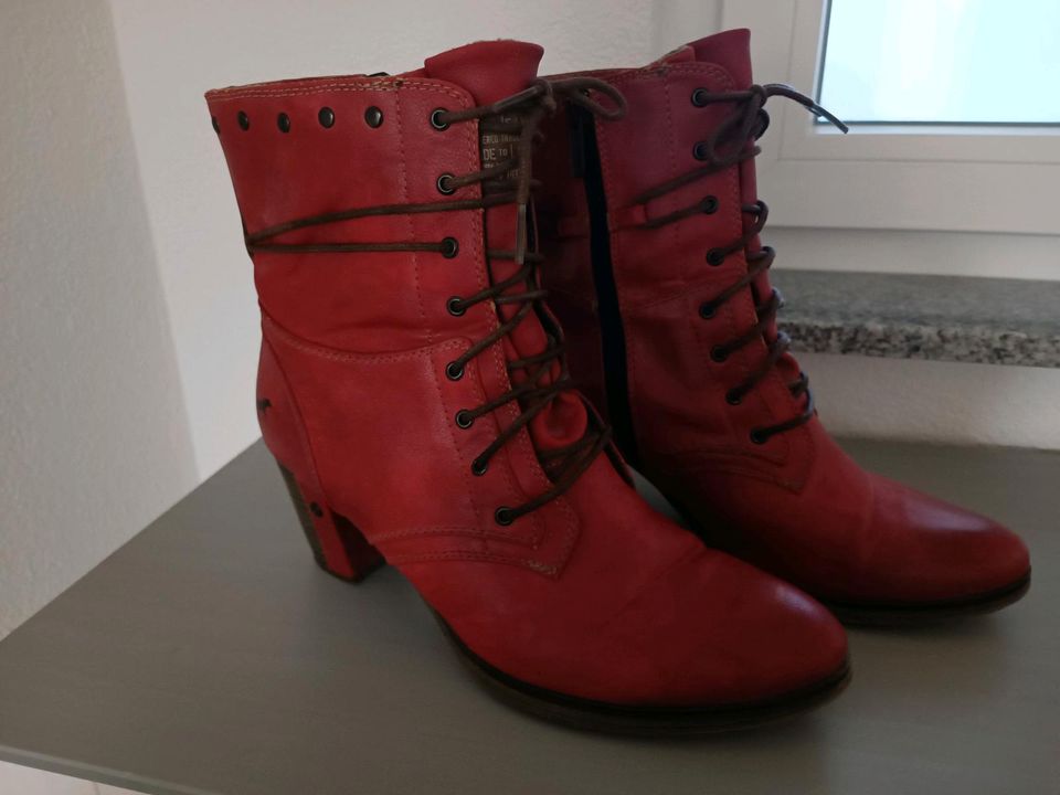 Mustang Stiefeletten 42 Rot in Schwendi