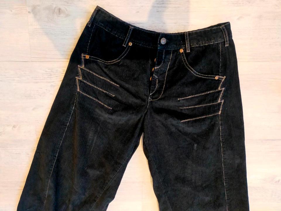 Cordhose, Stiefel-Hose, Lagenlook, Culotte Made in Italy, 7/8tel, in Bremerhaven