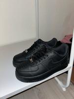 Schwarze Air Force 1 zu verkaufen Essen - Schonnebeck Vorschau