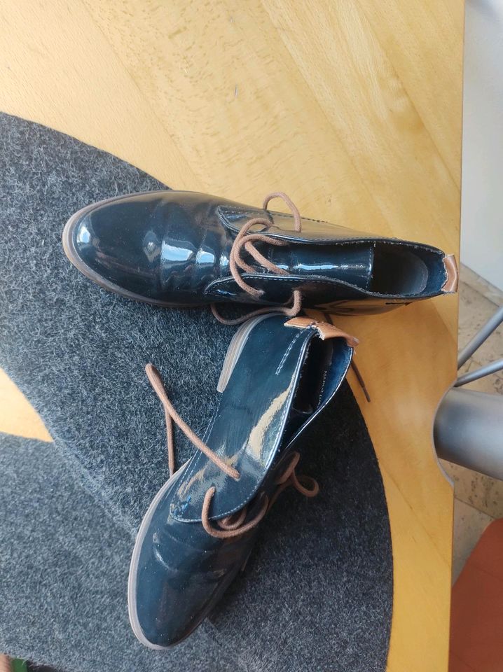 Damen Schuhe gr 40, Lack Leder in dunkel blau in Dortmund