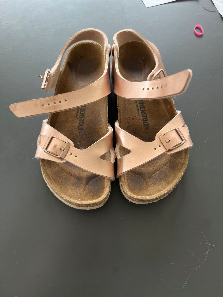 Birkenstock neuwertig Gr. 34 Arizona in Heikendorf