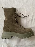 Inuovo Boots Plateau Tamaris khaki grün Wildleder Schnürstiefel Berlin - Schöneberg Vorschau